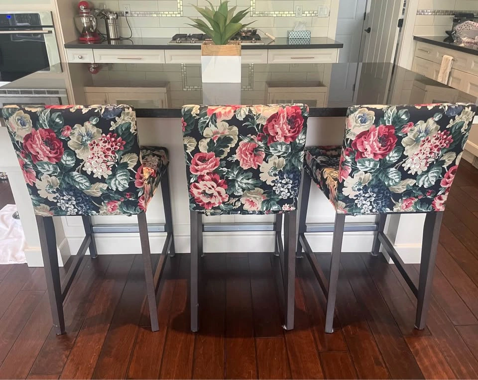 3 Barstools - photo 3