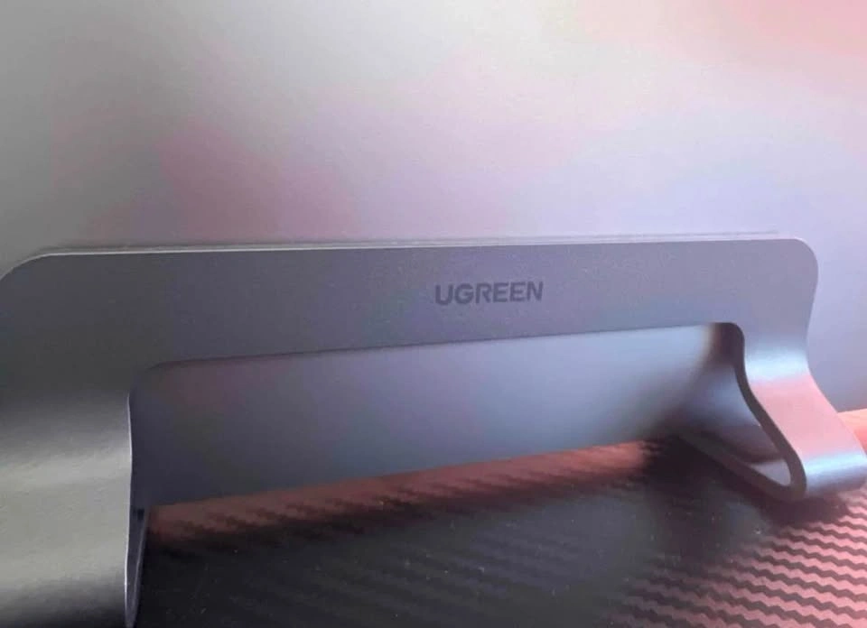 UGREEN Adjustable Vertical Laptop Stand Single-slot - photo 3