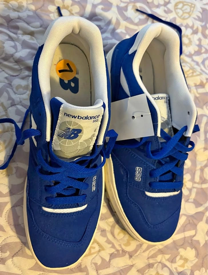 New Balance 550 sneakers blue size 7B