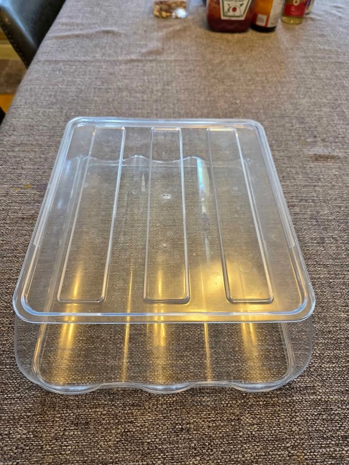 Clear plastic egg holder - photo 5