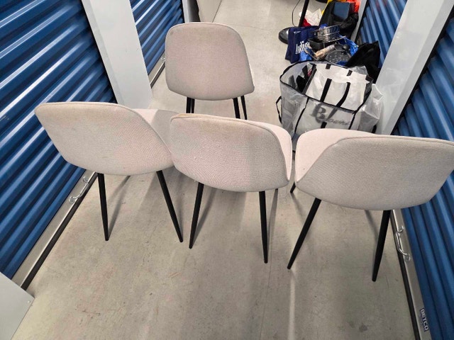 Dinner table and Chairs