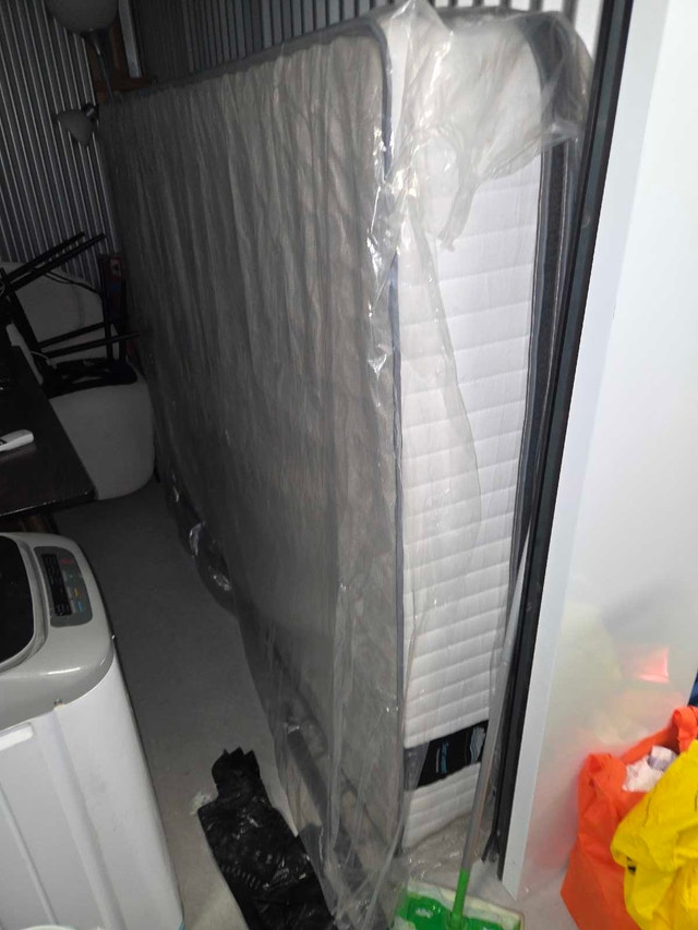 Mattress and bed