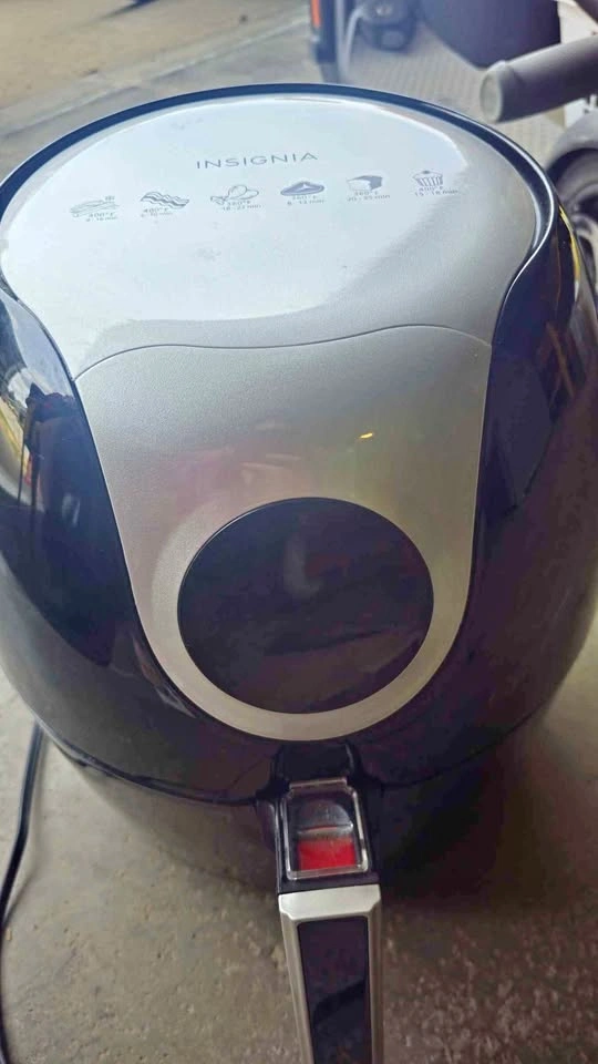Insignia Digital Air Fryer