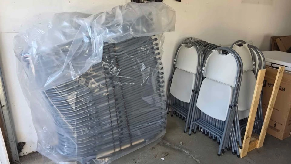 Tables and Chairs for rent - photo 3