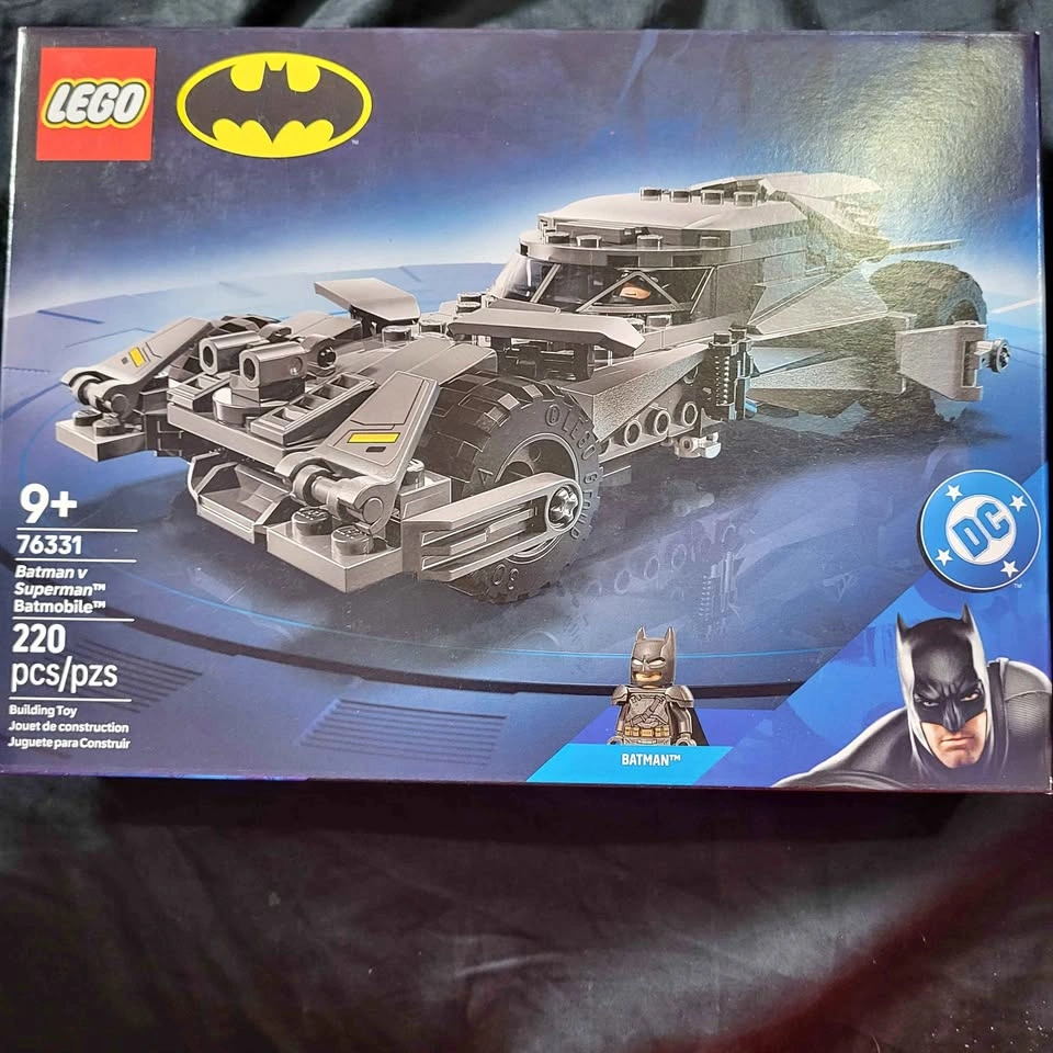 LEGO Batman v Superman Batmobile 76331
