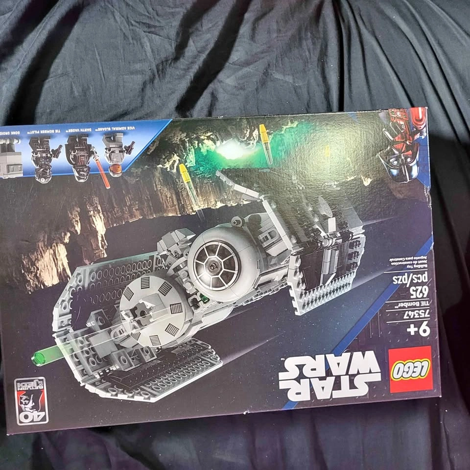 LEGO Star Wars TIE Bomber 75347 Darth Vader New