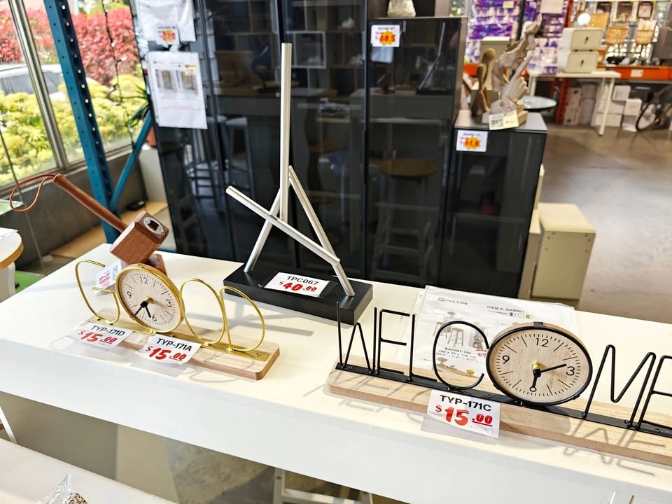 Posting #C 2014 TPC067 Perpetual Motion Machine Newton Tabletop