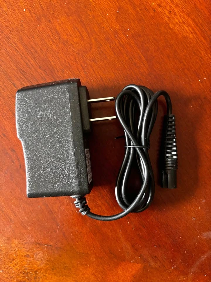 15v Trimmer Charger
