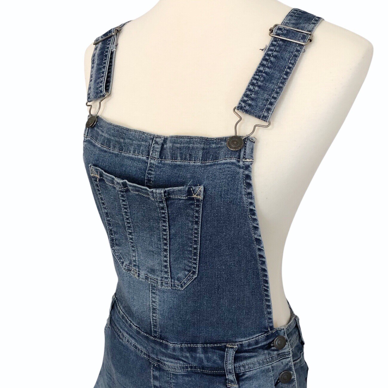 LAST CHANCE! WallFlower Womens Shortalls Blue Denim •Size Medium - photo 3