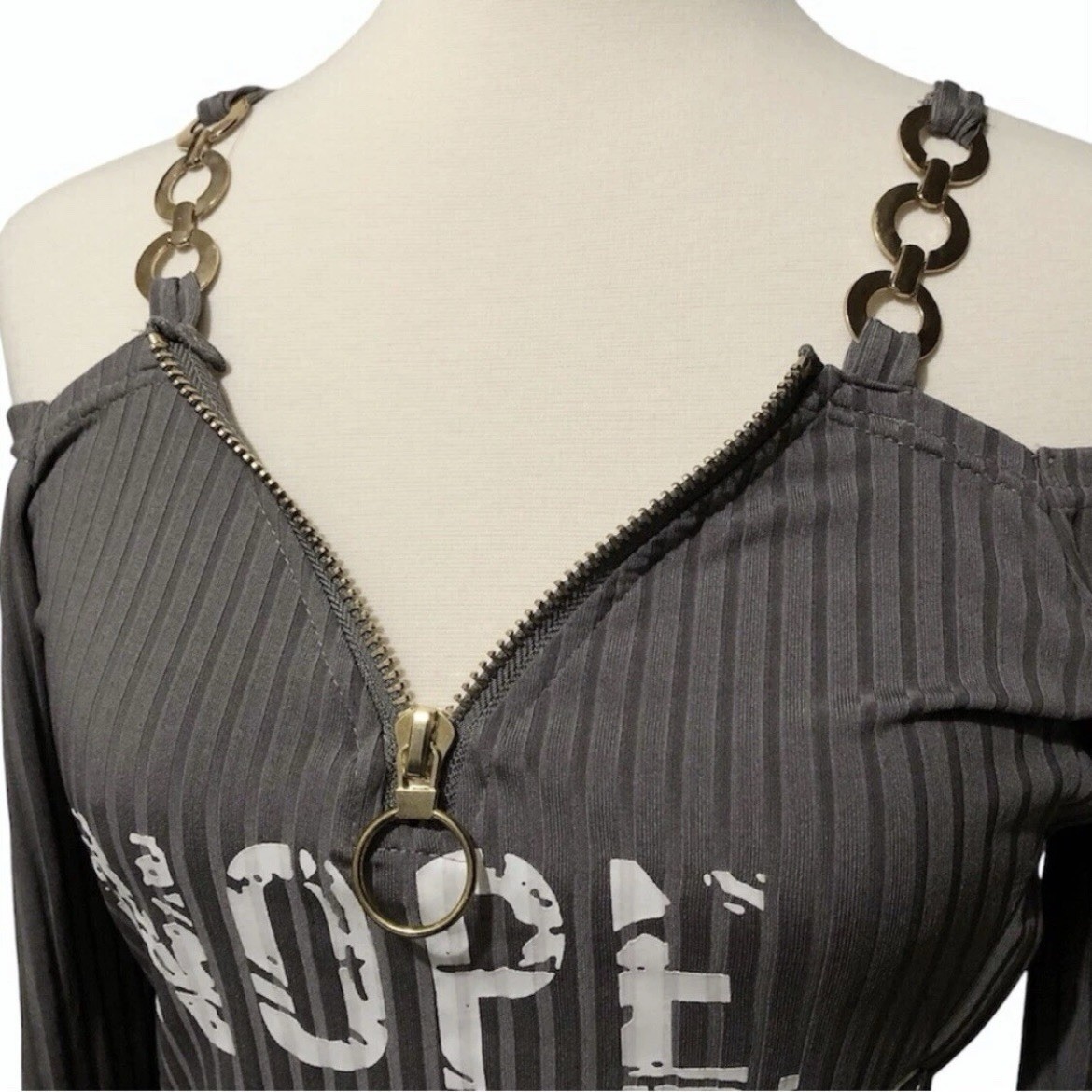 Chicme Gray Cold Shoulder Chain Strap Zip Up Long Sleeve Top - M - photo 5