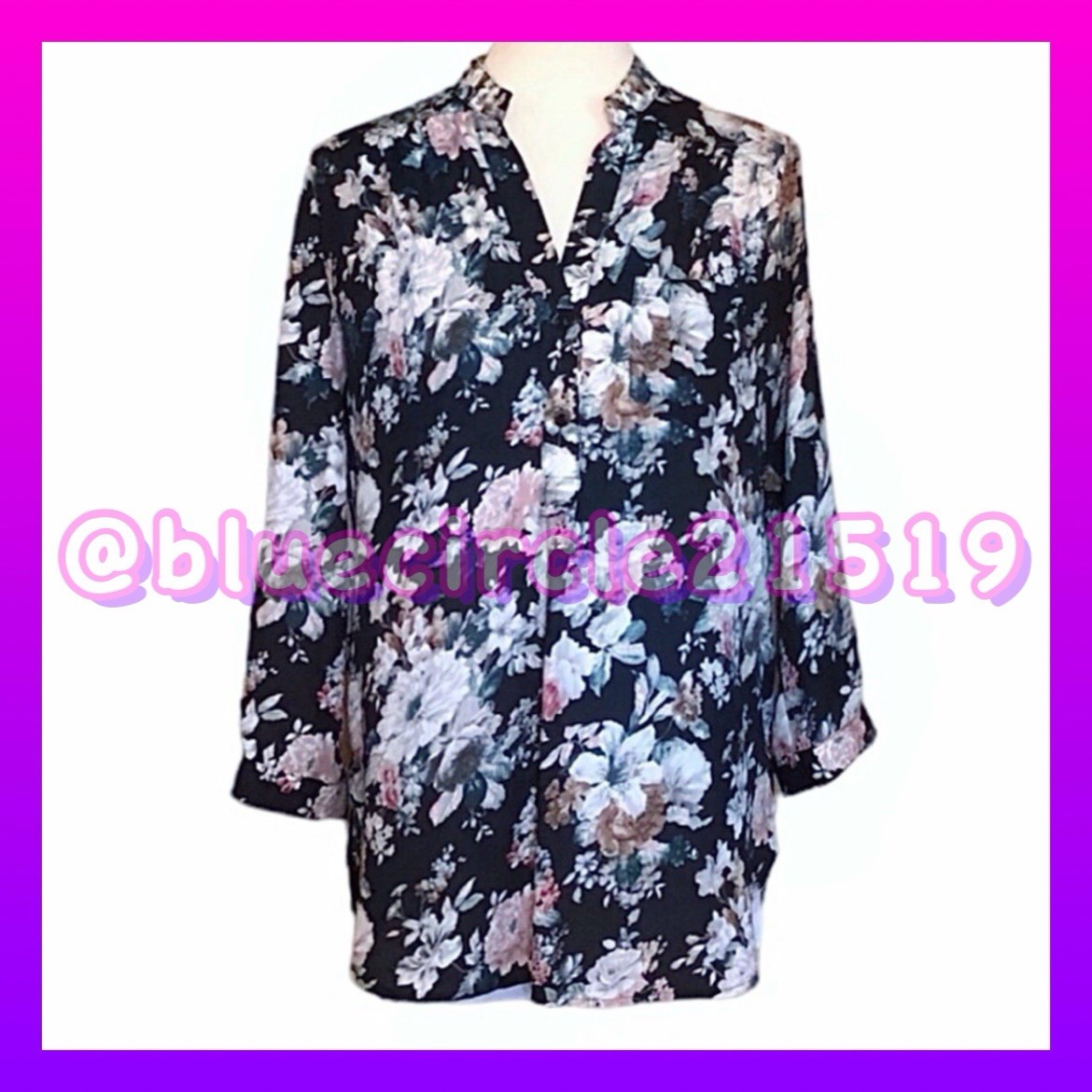 Fun 2 Fun Black Floral V-neck Tunic Top - Size M