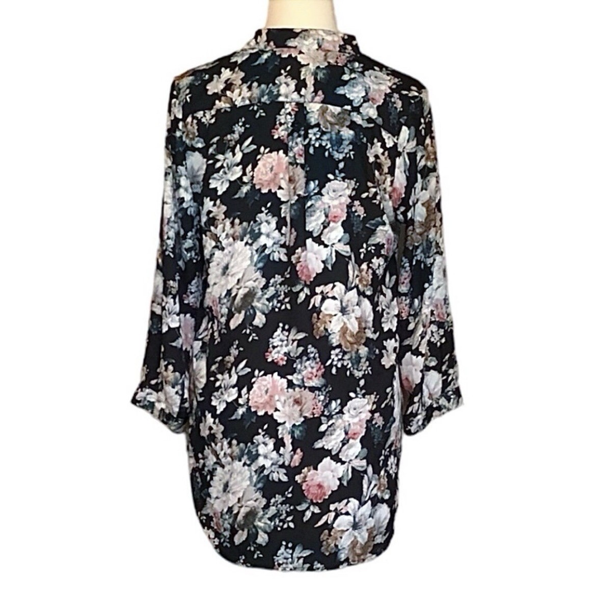 Fun 2 Fun Black Floral V-neck Tunic Top - Size M - photo 5