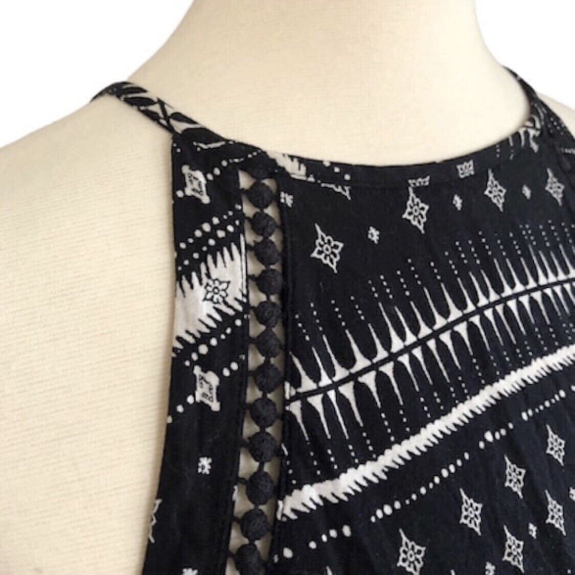 Mudd Halter Top Aztec Print Black And White Size Medium - photo 3
