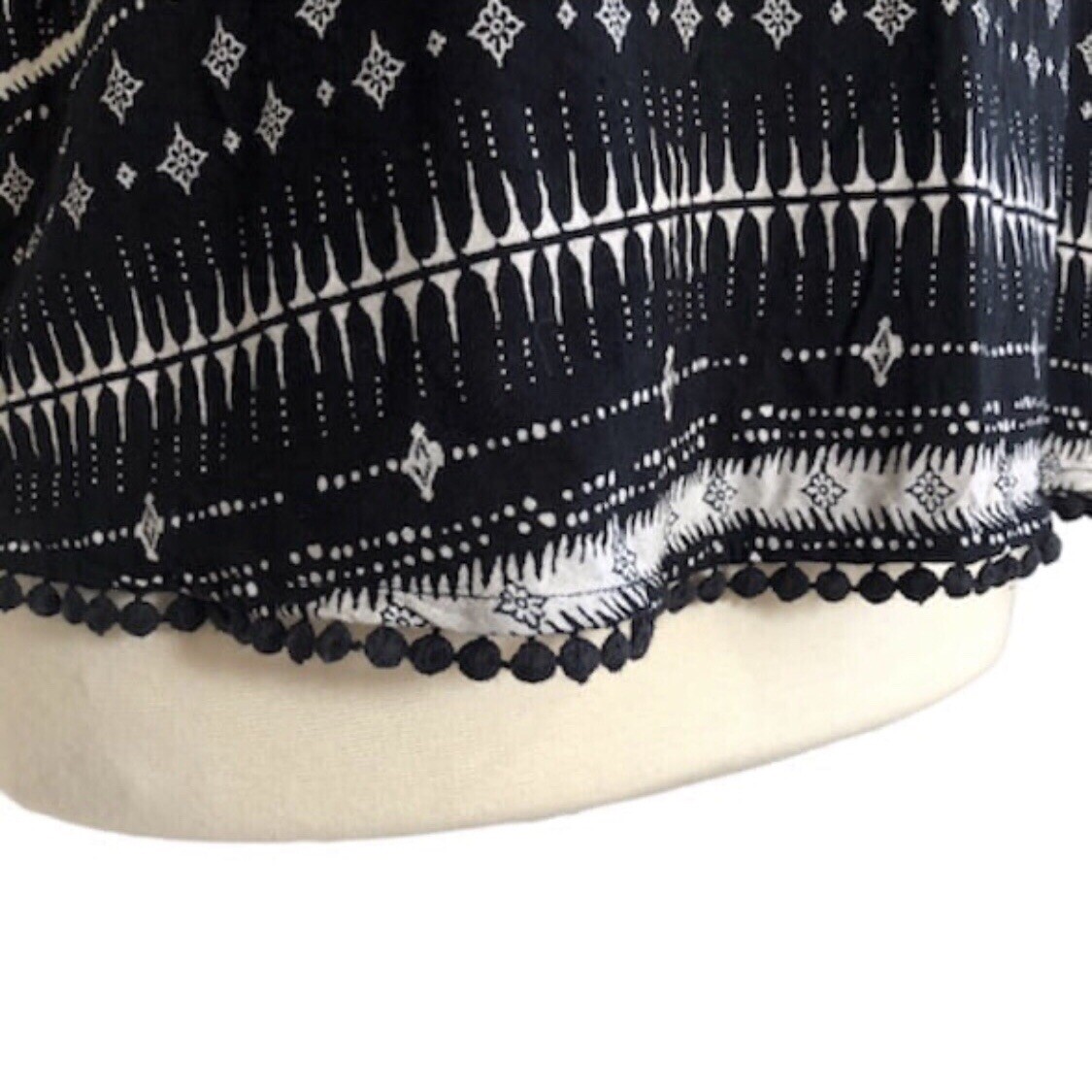 Mudd Halter Top Aztec Print Black And White Size Medium - photo 4