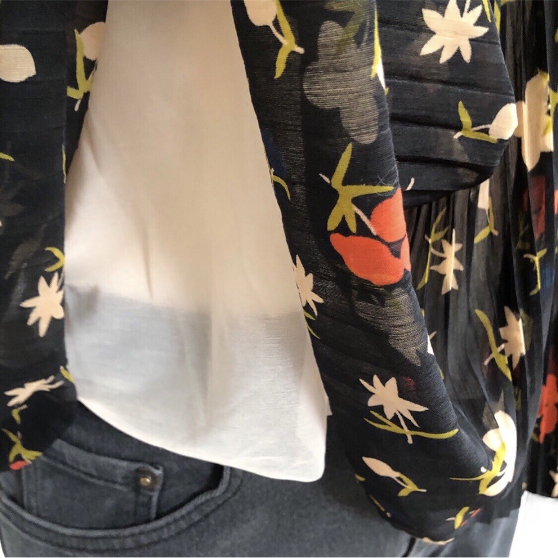 Cooperative Black and Floral Pleated Swing Racerback Top Size Me - photo 5