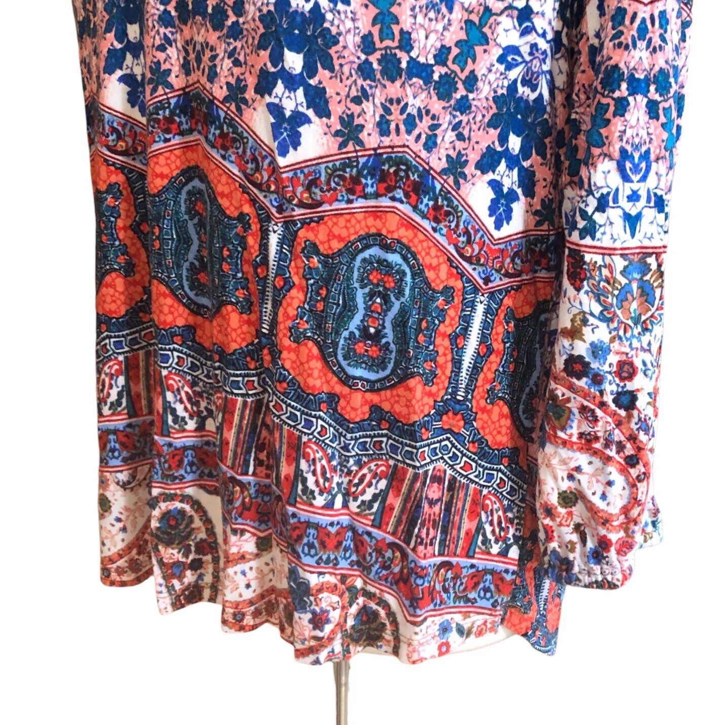 Cupio Multicolored Paisley Print V-Neck Long Sleeve Top - Size M - photo 4