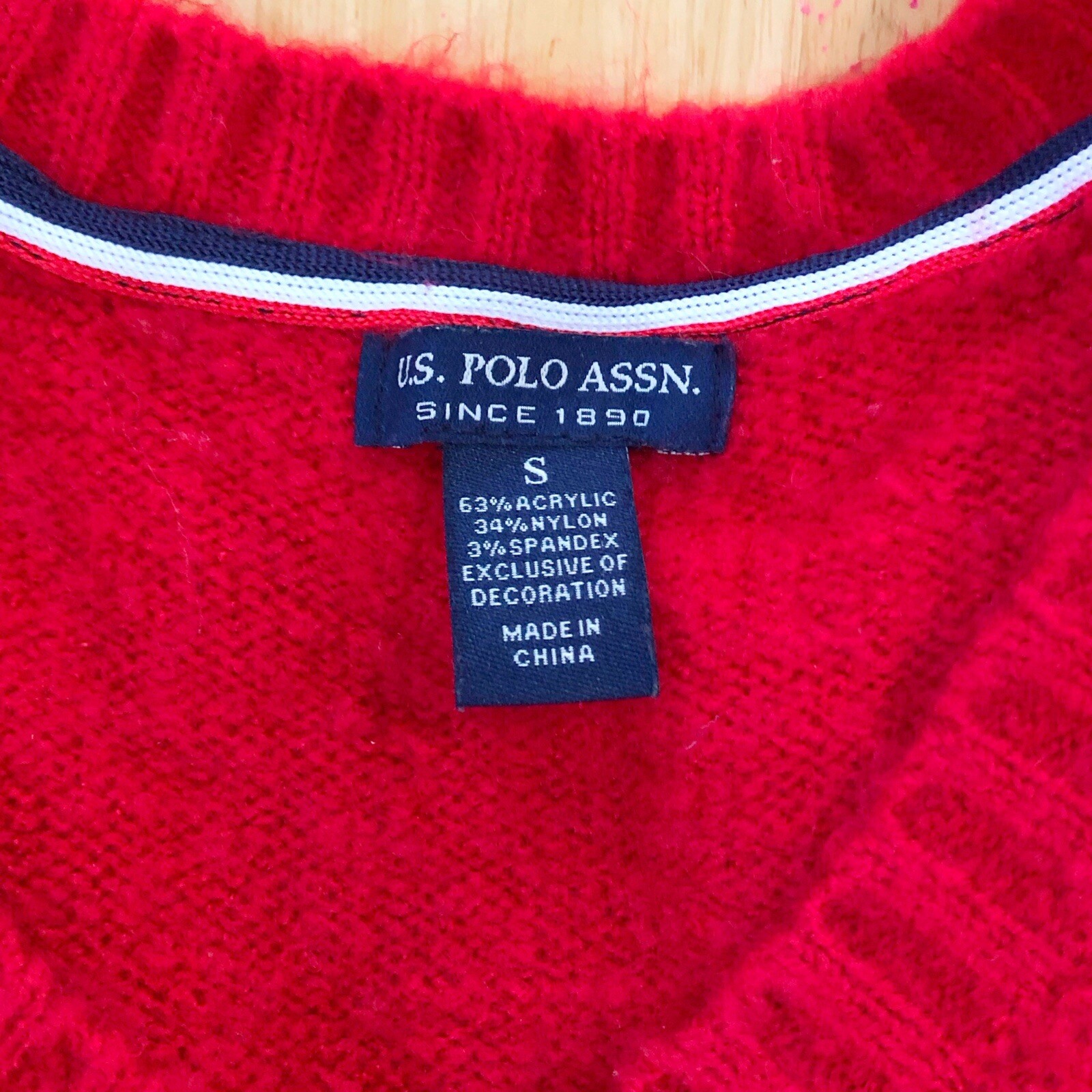 U.S. Polo Assn. V-Neck Cable Knit Red Sweater Size Small - photo 5