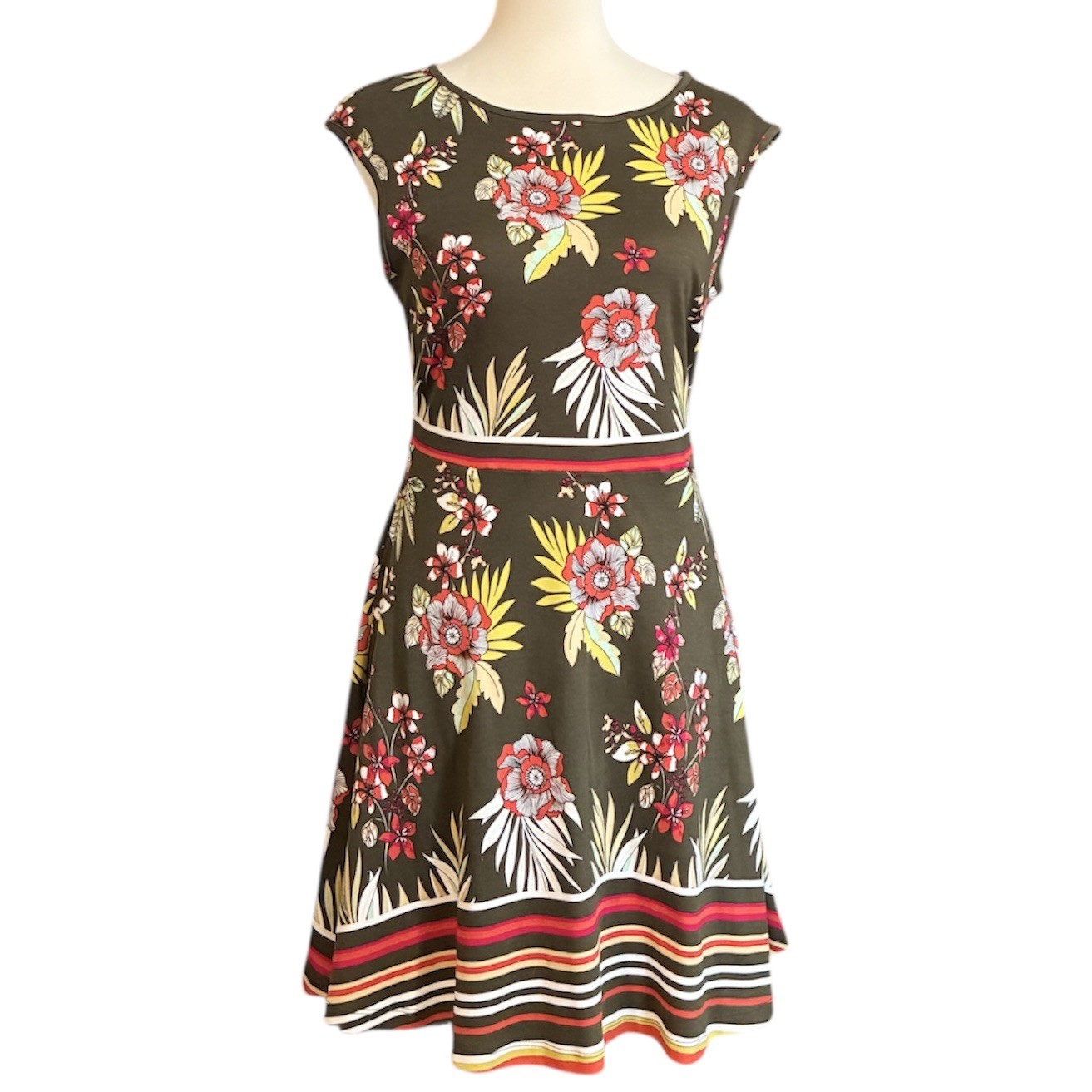New York & Company Fit and Flare Dress S Green Floral - photo 2