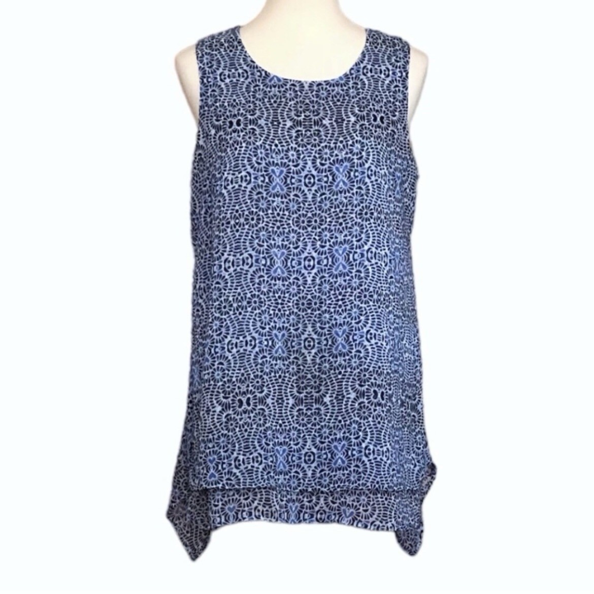 Fever Women’s Sleeveless Blouse Blue Mosaic Flower Print Medium - photo 2