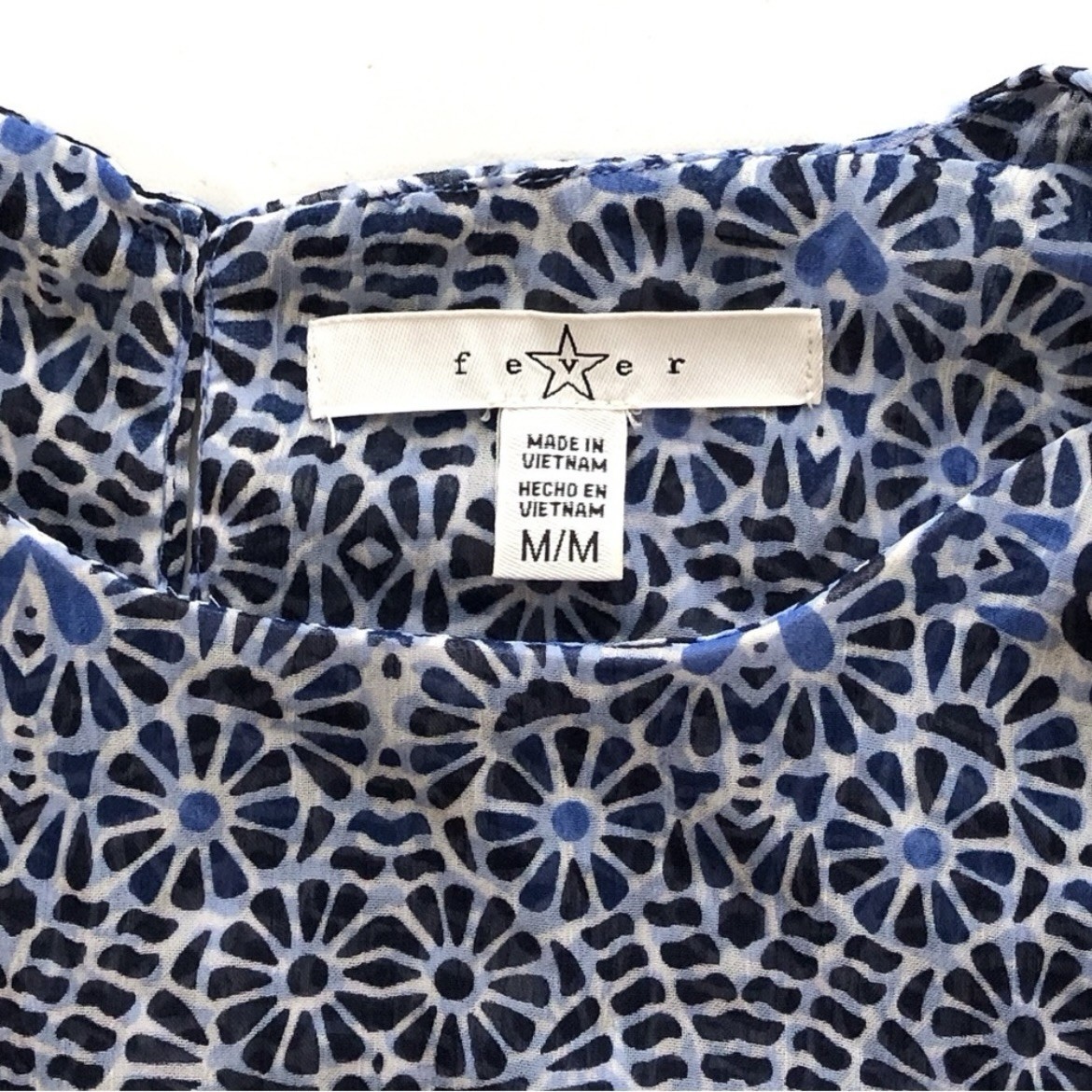 Fever Women’s Sleeveless Blouse Blue Mosaic Flower Print Medium - photo 5