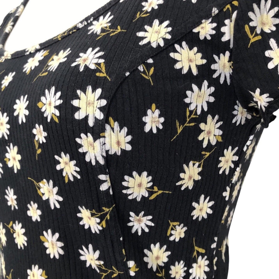 SO® Short Sleeve Scoopneck Baby Tee Black with Flowers - photo 3