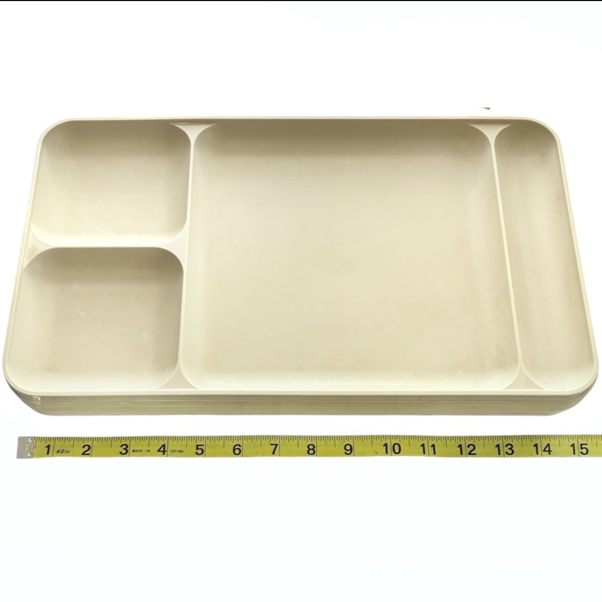 Tupperware Divided Lunch Trays Set of Four 15" x 9" - photo 2