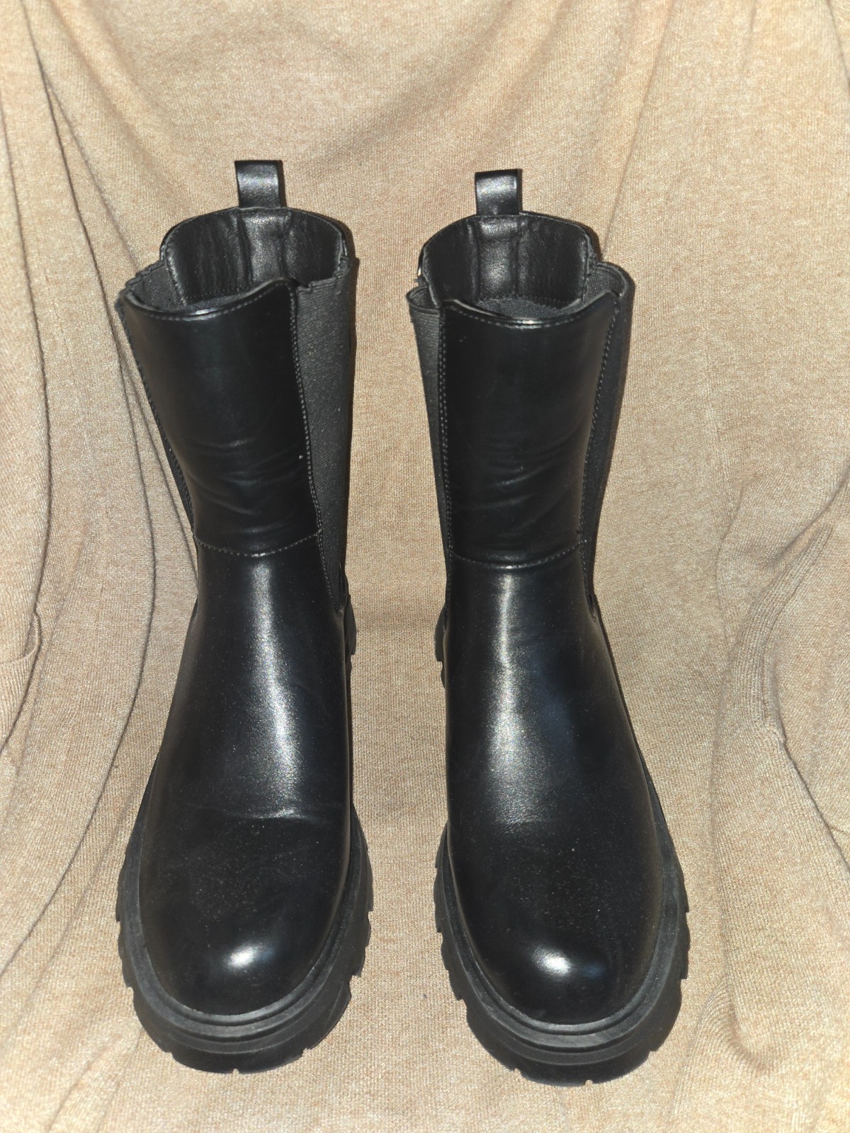 Women's Black Chelsea Boots Size 8 - New