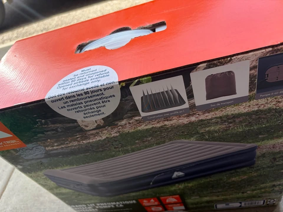 New Queen Air Mattress with Built-in Pump - photo 2