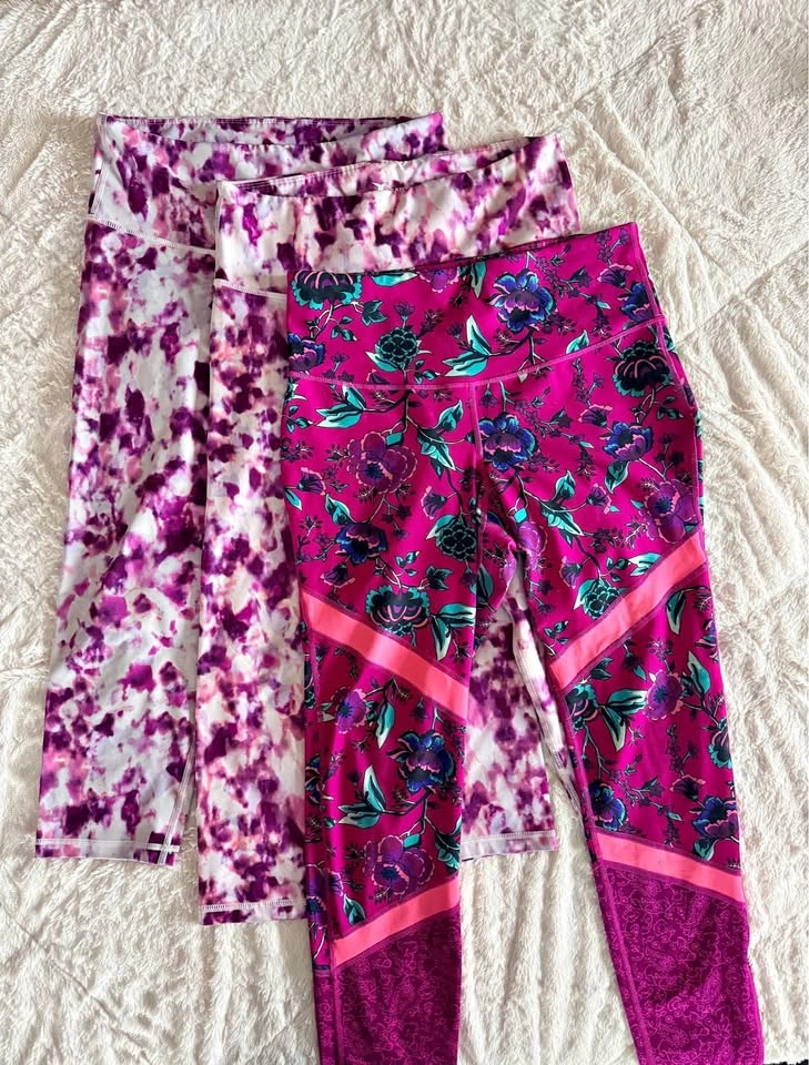 Bundle of 3 Old Navy Leggings - Size L