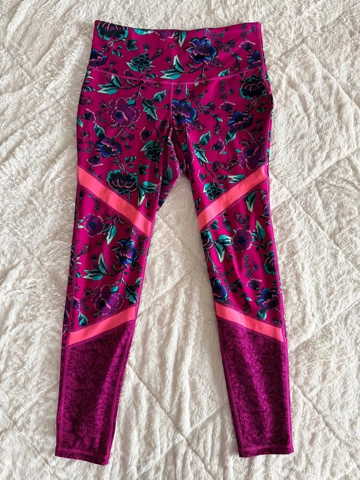 Bundle of 3 Old Navy Leggings - Size L - photo 3