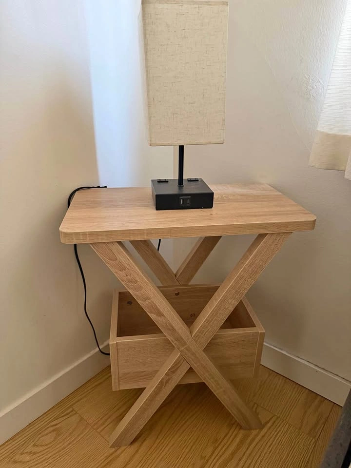 Oak-Style Side Table with Lamp & USB Ports