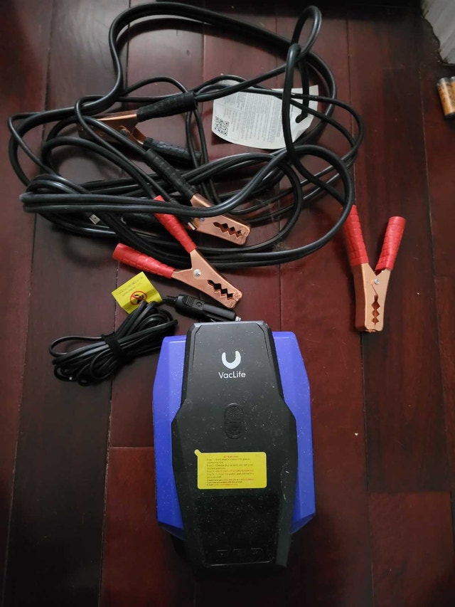 VacLife Jump Starter