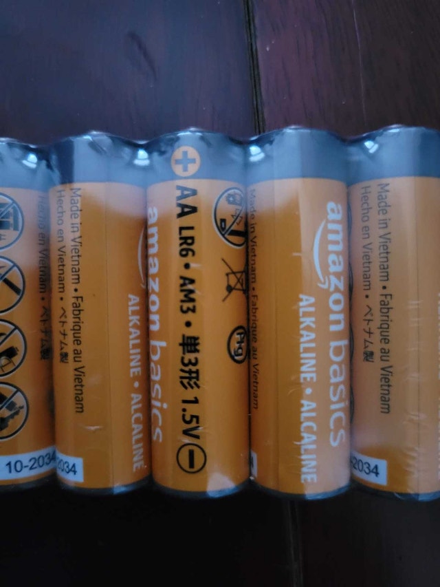 Amazon Basics AA Batteries - photo 2