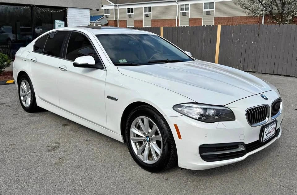2014 BMW 5 Series 528i xDrive Sedan 4D