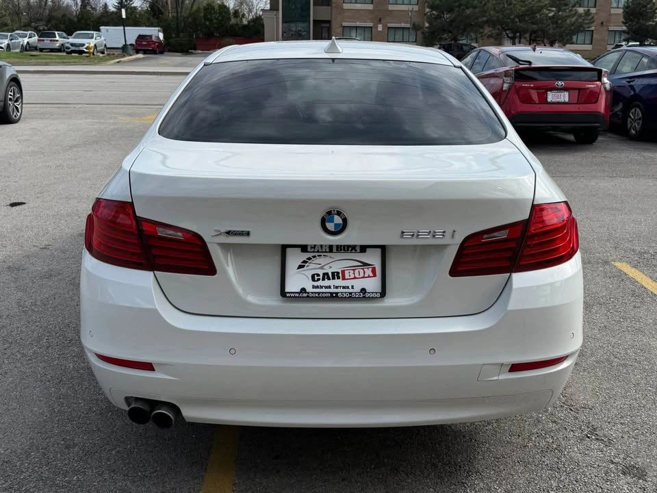 2014 BMW 5 Series 528i xDrive Sedan 4D - photo 4