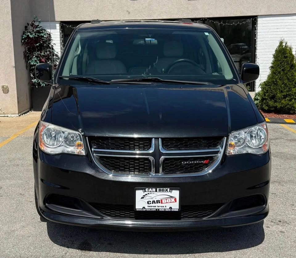 2015 Dodge Grand Caravan SXT Minivan - photo 3