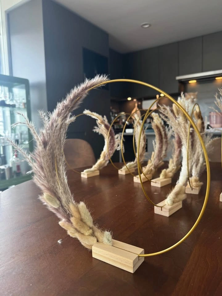 Gold Hoop Pampas Grass Centerpieces Set (10 pieces) - photo 3