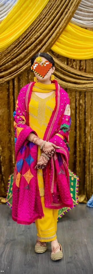 Yellow Embroidered Punjabi Suit. Wore only once. Dm for more inf - photo 2