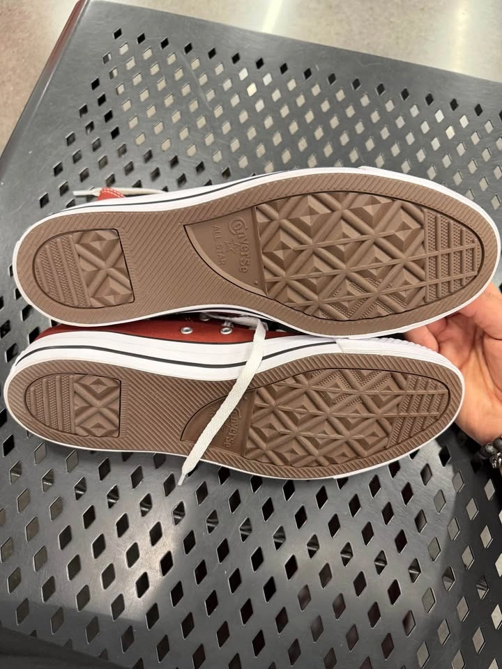 Converse Shoes - Rottin Apple Color - photo 3