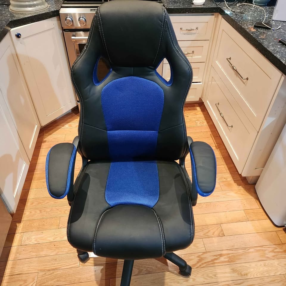 Brand New Gaming chair - photo 2