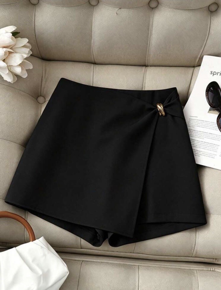 Women's Black Culottes Shorts, Size M - photo 2