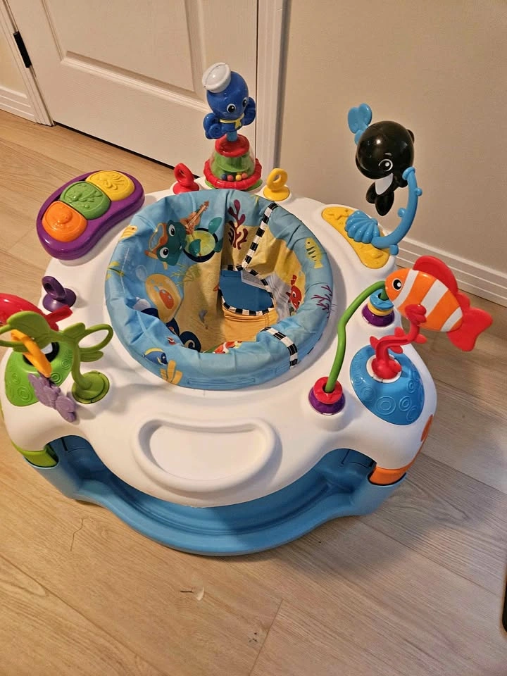 Fisher-Price Infant-to-Toddler Rocker - Lion/Silly Safari Print