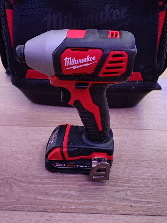 Milwaukee M18 Impact Driver + Battery (Tool Only) - photo 2