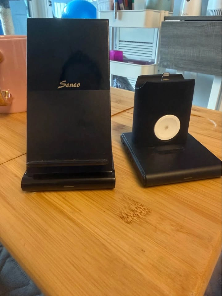 3 in 1 Charging Station (Android/iPhone, Apple Watch, AiriPod) - photo 4