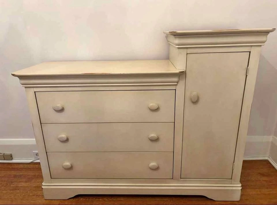 Solid Wood Dresser/Changing Table  (AP Industries)