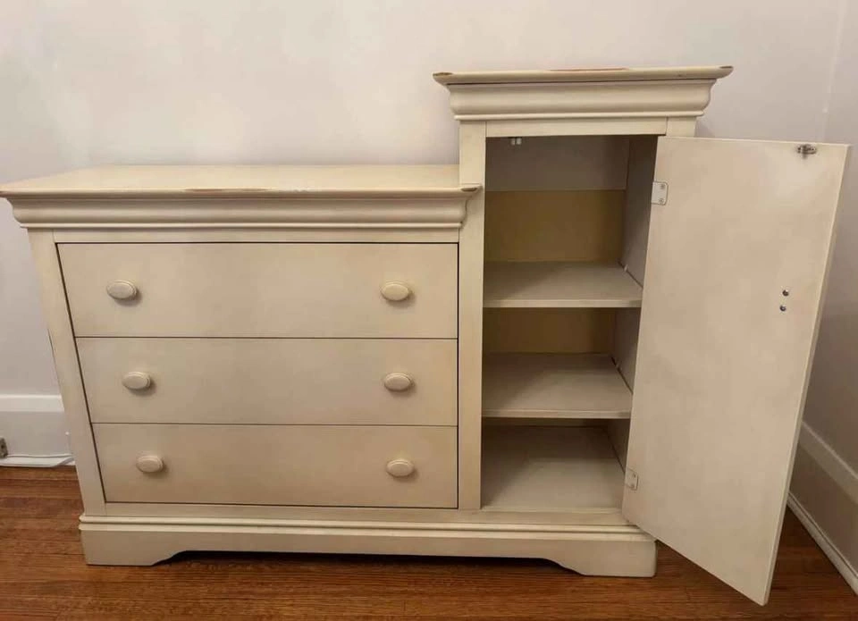 Solid Wood Dresser/Changing Table  (AP Industries) - photo 2