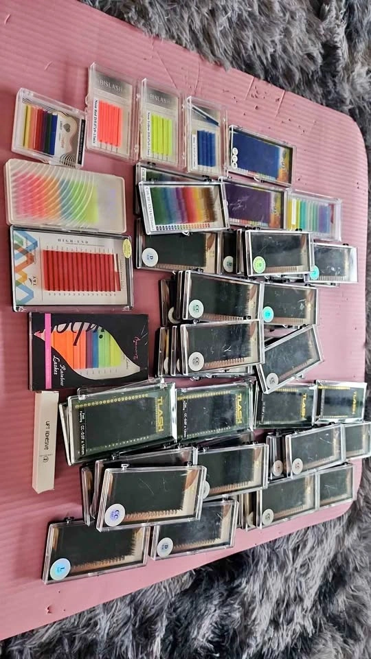 Lash Tech Destash: 30+ Trays | 0.07, 0.10, 0.20 | Curls (C, CC,
