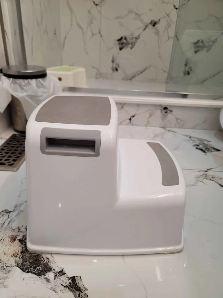 Toddler Step Stool With Non Slip Base - photo 2