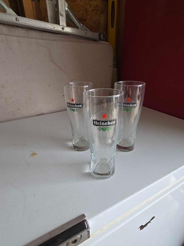 22 Heineken Glasses