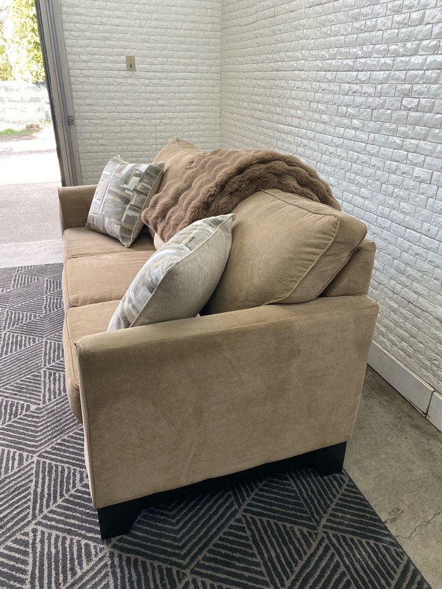 FREE DELIVERY Sofa - photo 2